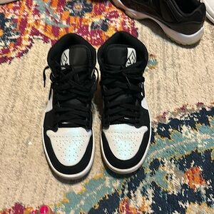 8.5 men Air Jordan